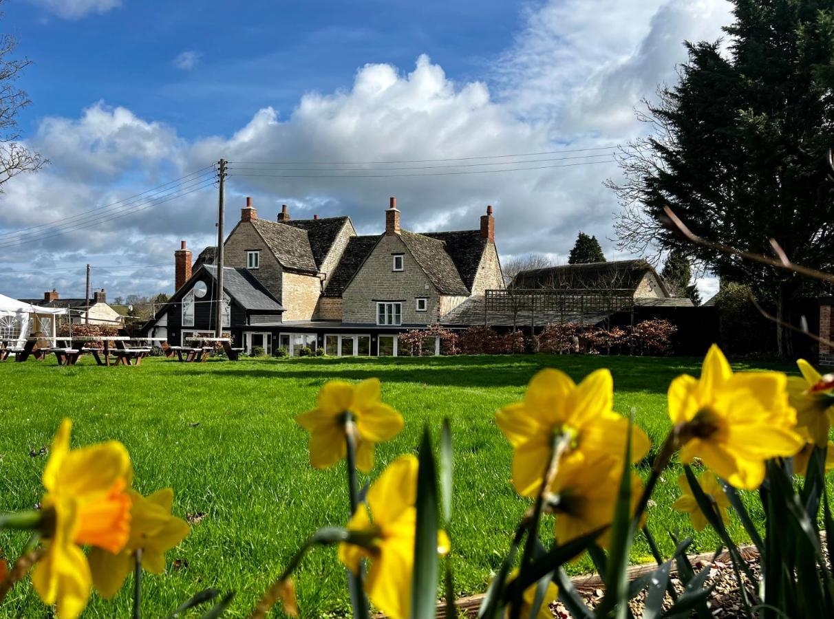 The Lion, Tredington Hotel Shipston-on-Stour Buitenkant foto